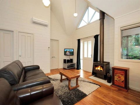 Two Truffles Cottages - Port Augusta Accommodation 5
