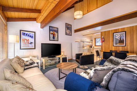 FOUNTAINS 3, Mount Hotham - Port Augusta Accommodation 1