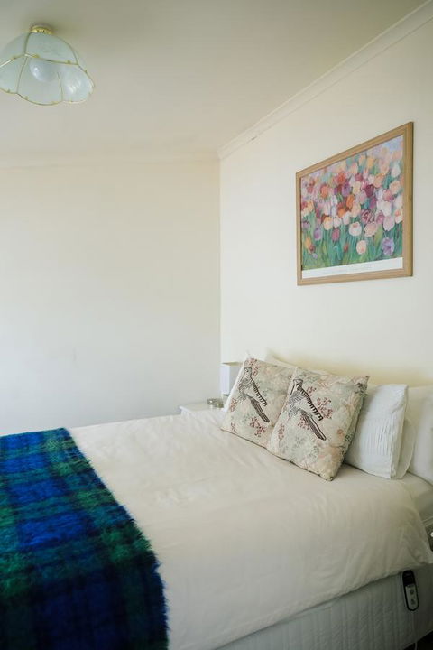 Miss Pym's Cottage - Port Augusta Accommodation 16