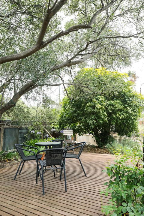 Miss Pym's Cottage - Port Augusta Accommodation 5