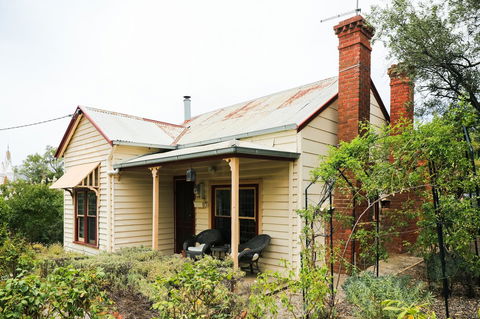 Miss Pym's Cottage - Port Augusta Accommodation 2