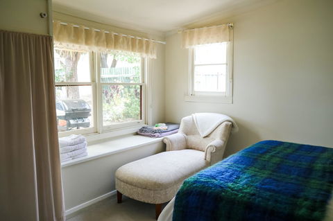 Miss Pym's Cottage - Port Augusta Accommodation 18