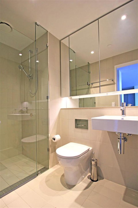 Auzzie Apartments Docklands, Melbourne - Port Augusta Accommodation 12