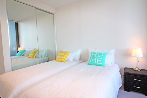 Auzzie Apartments Docklands, Melbourne - Port Augusta Accommodation 11