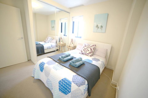 Water Views, Lovely 2BRs, Free Tram Zone, Close To Everything! - Port Augusta Accommodation 9