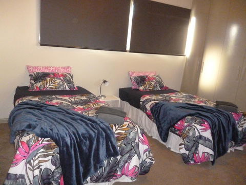 HogmortHomes Neale Street - Port Augusta Accommodation 4