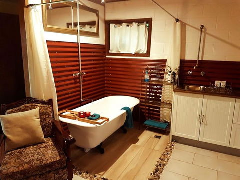 The Cabin - Port Augusta Accommodation 2