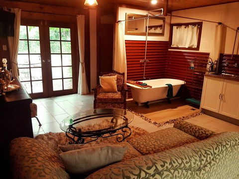 The Cabin - Port Augusta Accommodation 0