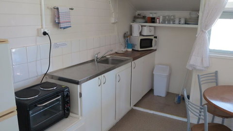 The Captain's Manor On Cook Unit 5 - Port Augusta Accommodation 2