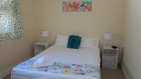 The Captain's Manor On Cook Unit 5 - Port Augusta Accommodation 3