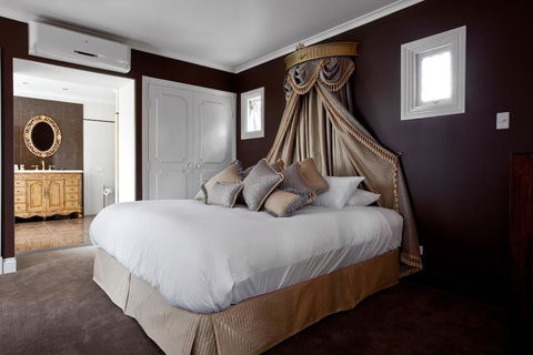 The Castle On Tamborine - Port Augusta Accommodation 1