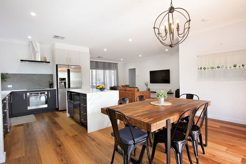 The Clyde Greenock - Port Augusta Accommodation 3