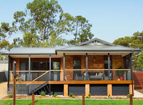 The Clyde Greenock - Port Augusta Accommodation 2