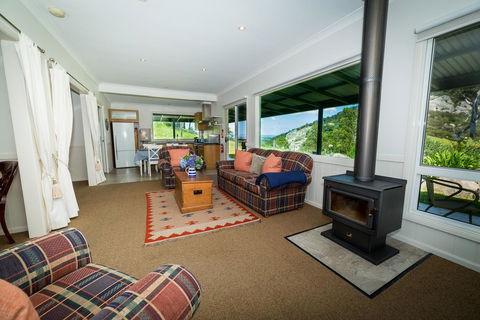 The Cottage At The Bryn At Tilba - Port Augusta Accommodation 3