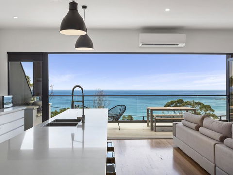 The Cube - Striking Architectural Showpiece - Port Augusta Accommodation 1