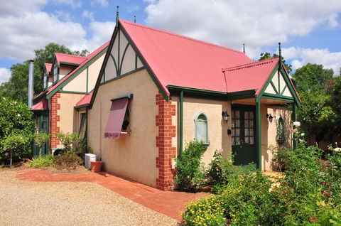 The Dove Cote - Port Augusta Accommodation 1