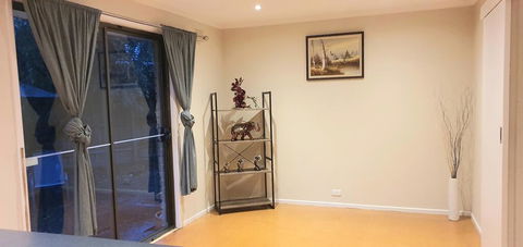 The Flower Homestay - Port Augusta Accommodation 2