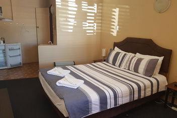 The Flinders Hotel Motel Port Augusta with Port Augusta Accommodation