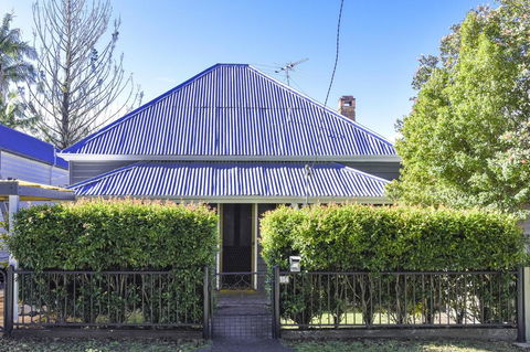The Grey House - Port Augusta Accommodation 0