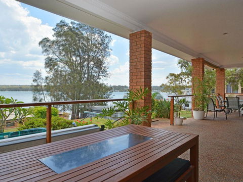 The House On The Lake @ Fishing Point, Lake Macquarie - Honestly Put The Line In And Catch Fish - Port Augusta Accommodation 0