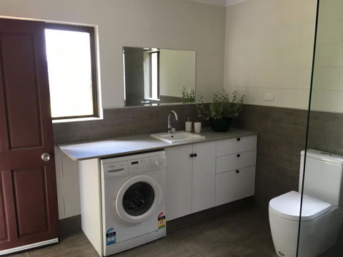 The Jungle Stays - Port Augusta Accommodation 3