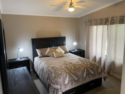 The Lodges Two - Port Augusta Accommodation 3