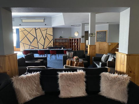 The Menai Hotel - Port Augusta Accommodation 1