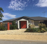 The Red Door - Port Augusta Accommodation