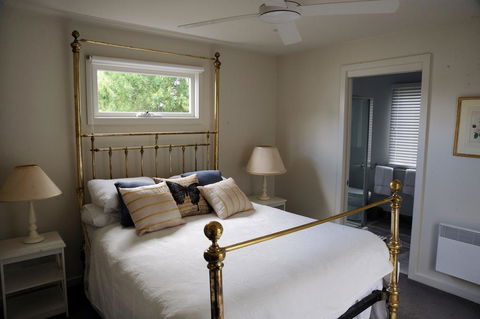 The Red Feather Inn - Port Augusta Accommodation 0