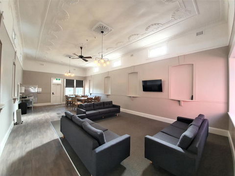 The Royal Hotel - Port Augusta Accommodation 2