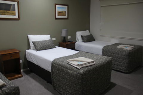 The Saltbush Motor Inn - Port Augusta Accommodation 3