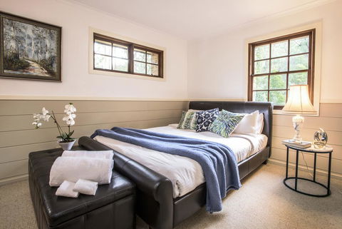 The Stone On The Hill - 3 Bedroom House - Port Augusta Accommodation 3
