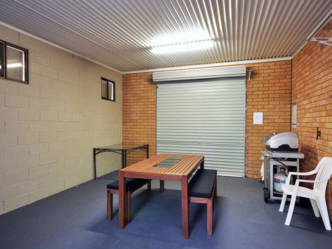 The Studio On The Lake @ Fishing Point, Lake Macquarie - Honestly Put The Line In And Catch Fish - Port Augusta Accommodation 2