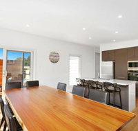 The Wharf House - Budgewoi - Port Augusta Accommodation