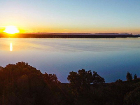 The Wharf House - Budgewoi - Port Augusta Accommodation 2