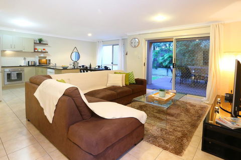 Theme Park HolidayTownhouse - Port Augusta Accommodation 3