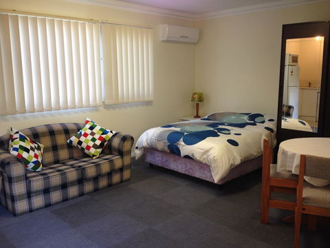 Thornleigh Garden View, Comfortable & Tranquil - Port Augusta Accommodation 1
