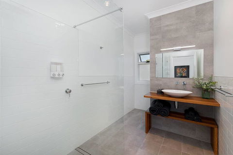 Toms Cottage - Wilgowrah -A Country Escape - Port Augusta Accommodation 3