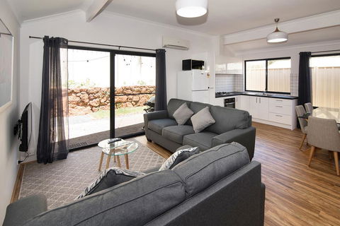 Tootys Place - Port Augusta Accommodation 2