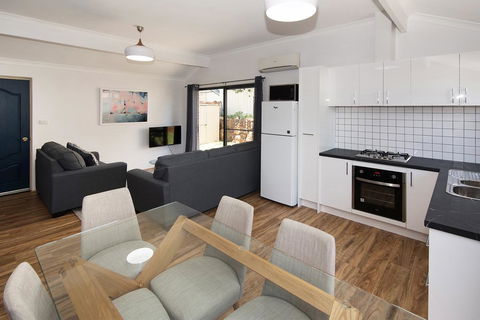 Tootys Place - Port Augusta Accommodation 0
