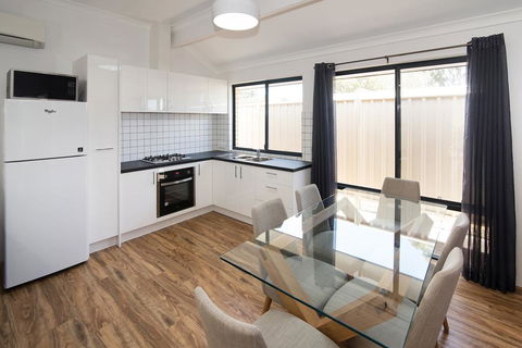 Tootys Place - Port Augusta Accommodation 1