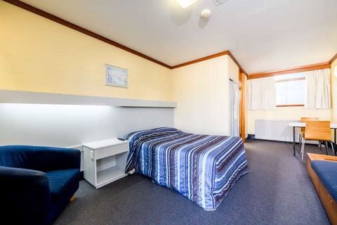 Top Of The Town Hotel Motel - Port Augusta Accommodation 3