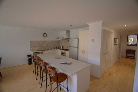 Townhouse 212 - Port Augusta Accommodation 3