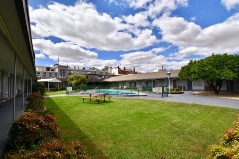 Townhouse Motel Cowra - Port Augusta Accommodation 2