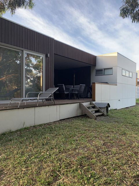 Tranquil Getaway Wifi Netflix Pet Friendly - Port Augusta Accommodation 3