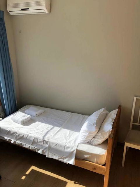 Traveler's Affordable Studio Unit (Beverly Hills) - Port Augusta Accommodation 3
