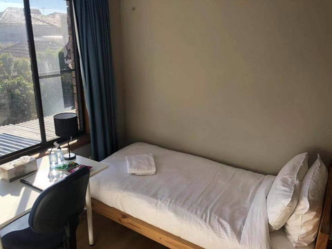 Traveler's Affordable Studio Unit (Beverly Hills) - Port Augusta Accommodation 1