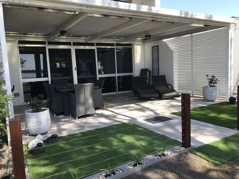 TREAT YOURSELF To Something Special! - Port Augusta Accommodation 2