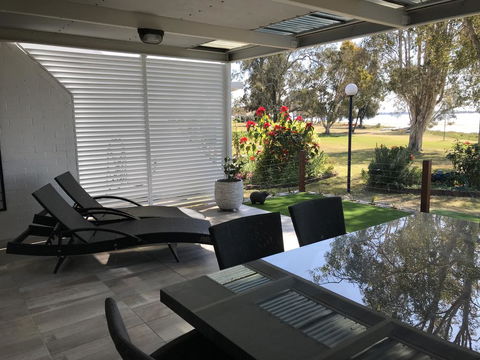 TREAT YOURSELF To Something Special! - Port Augusta Accommodation 3