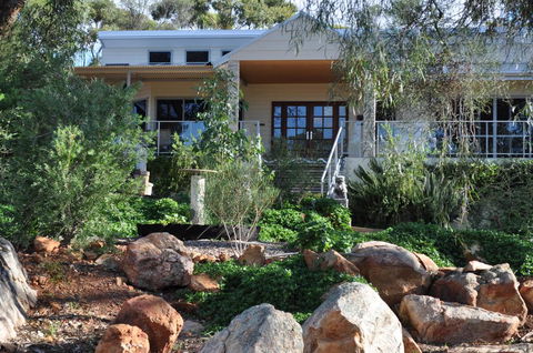 Tree Lodge - Port Augusta Accommodation 0